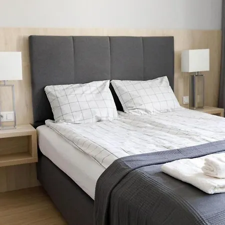 For 4 Near Market Square - Kuznicza 24 *