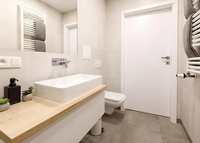 Apartment For 4 Near Market Square - Kuznicza 24 *